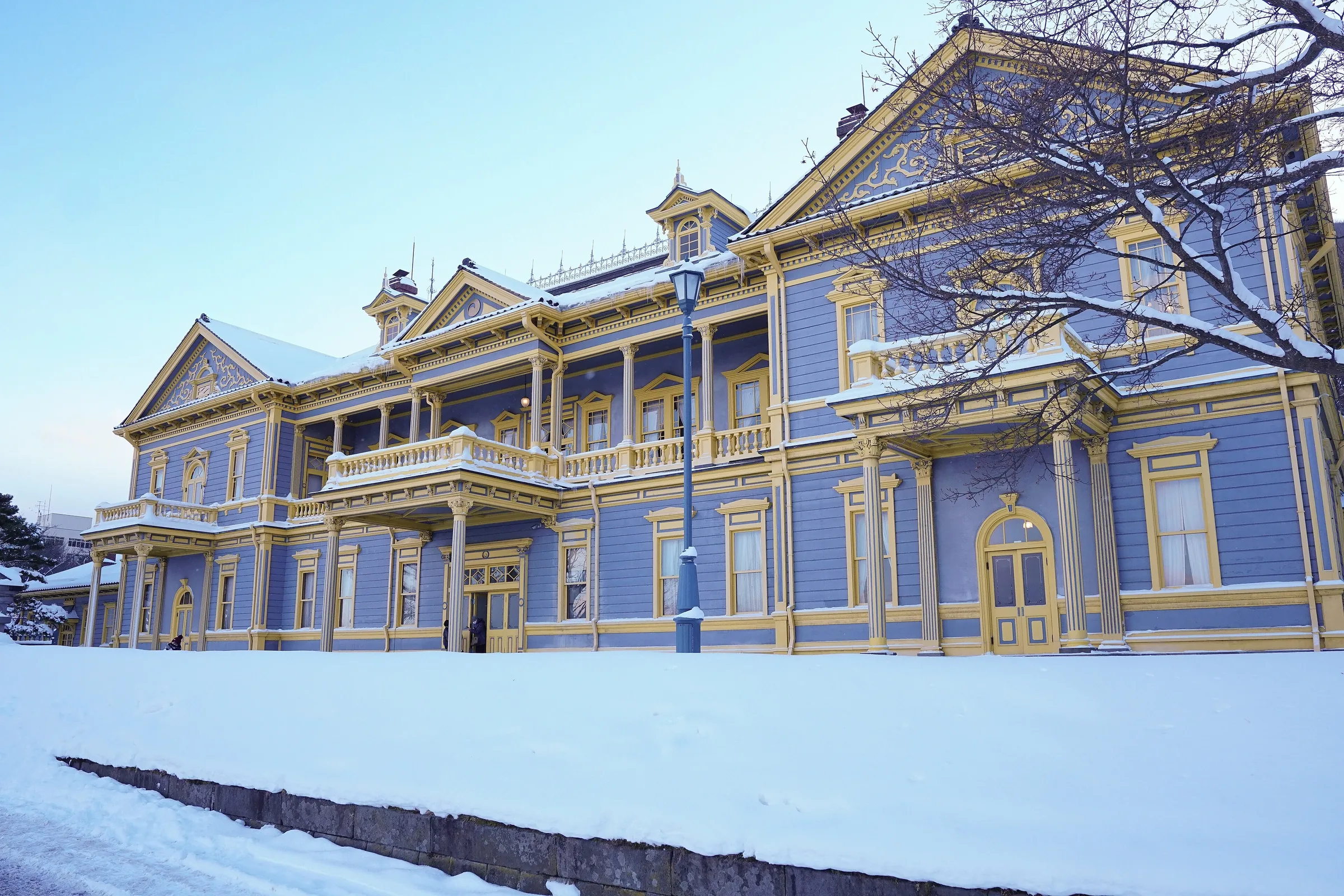 雪の日の旧函館区公会堂